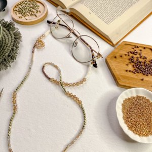 Anleitung für eine Brillenkette aus Perlen