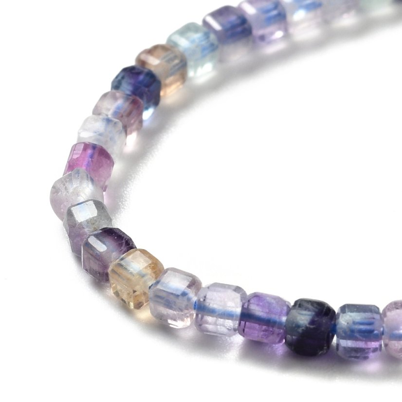 Přírodní fluorit - korálky, vícebarevné, broušené, 3 × 3 × 3 mm Přírodní fluorit - korálky, vícebarevné, broušené, 3 × 3 × 3 mm