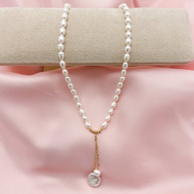 Náhrdelník z říčních perel s kulatou perličkou