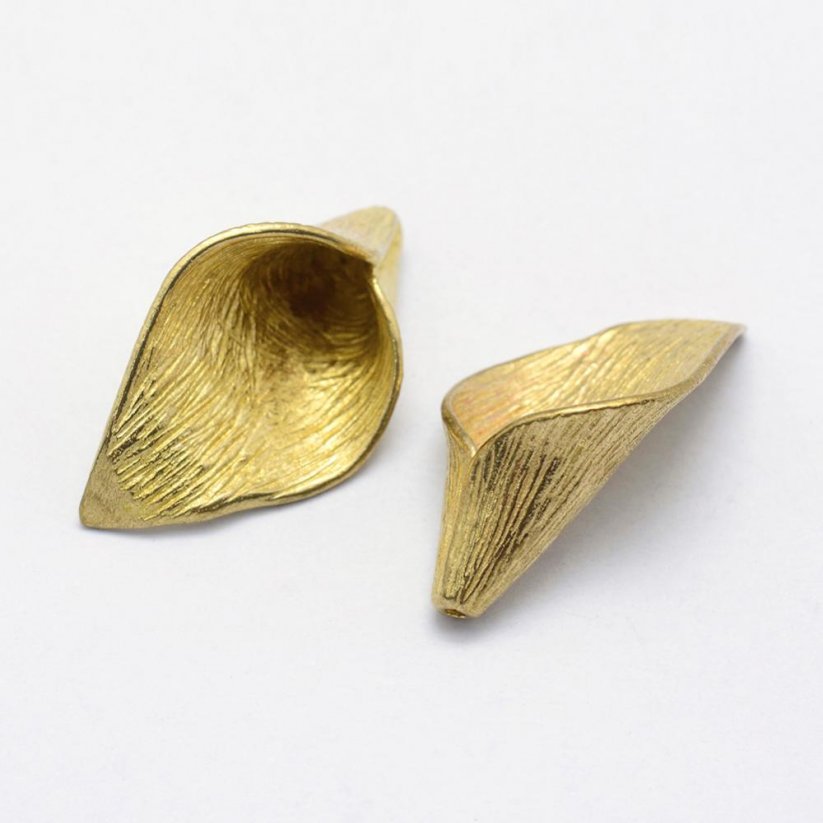Mosadzný kaplík, list, zlatá, 25x14,5x7 mm