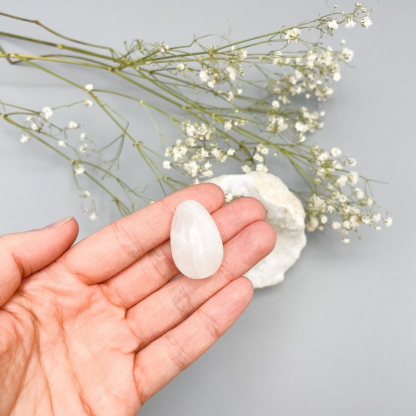 Hegyikristály tojás, talizmán, kb. 3 cm