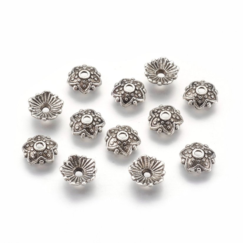 Kovový kaplík hvězdička stříbrný 8x8x2,5 mm, průvlek 1 mm