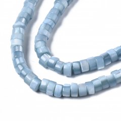 Heishi Perlen mit Perlmutter, 4x2 mm, hellblau