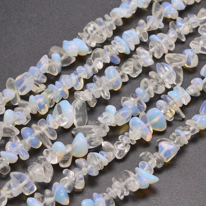 Természetes opál - töredékek, fehér 5~8x5~8 mm