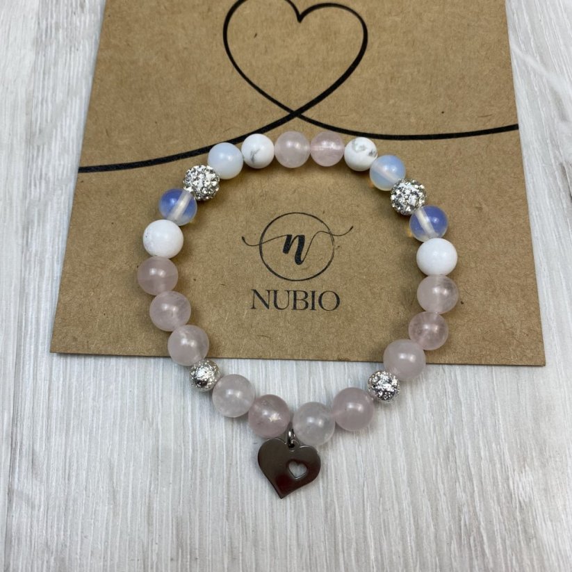 Geschenkkarte mit Armband aus Rosenquarz, Nephrit und Opalit mit Herz