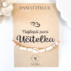 Dárková karta pro paní učitelku se šnůrkovým náramkem s kauri mušlí a heishi korálky