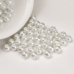 Gyöngyhatású üveggyöngyök - 6mm, fehér