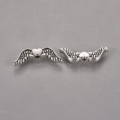 Kovový oddeľovač krídla so srdiečkom, strieborné, 20x7mm
