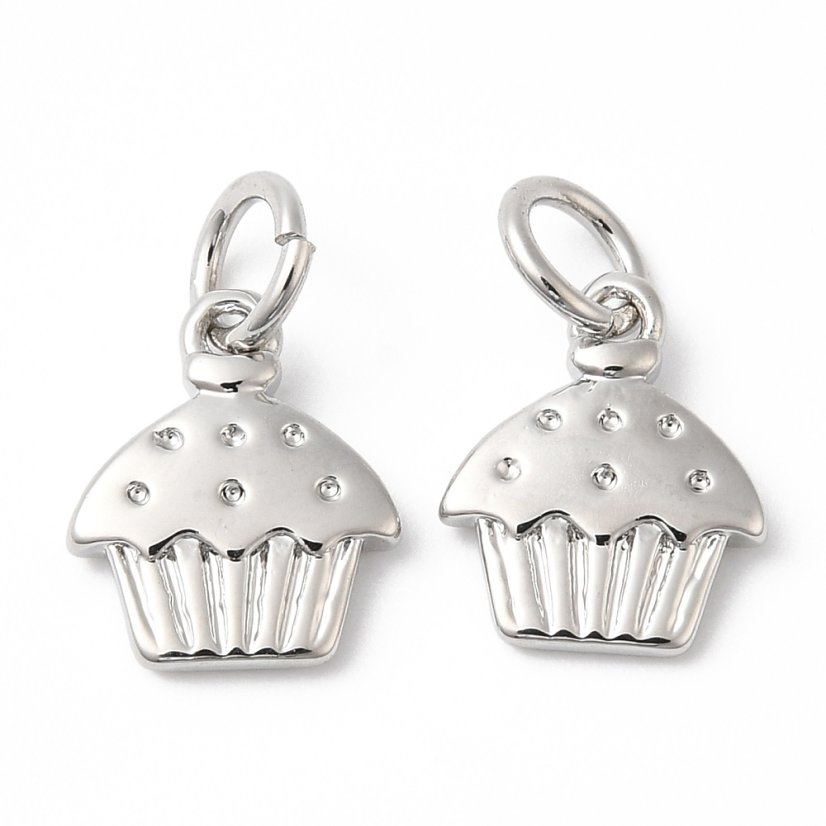 Prívesok z mosadze „cupcake“ strieborná, 11 × 9 × 2 mm