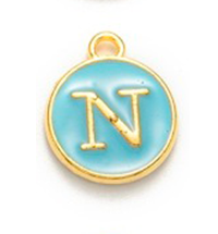 Kovový prívesok s písmenom N, tyrkysový, 14x12x2 mm