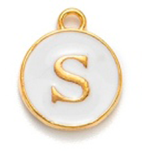 Fém medál S betűvel, fehér, 14x12x2 mm