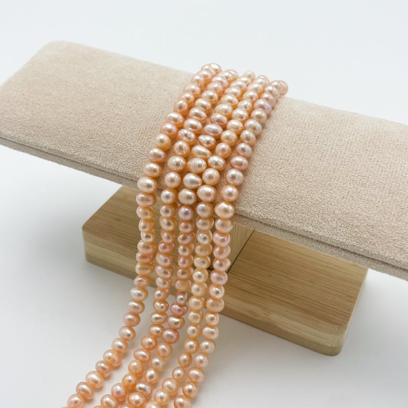 Přírodní říční perly, brambora, peach puff, 5-6 mm