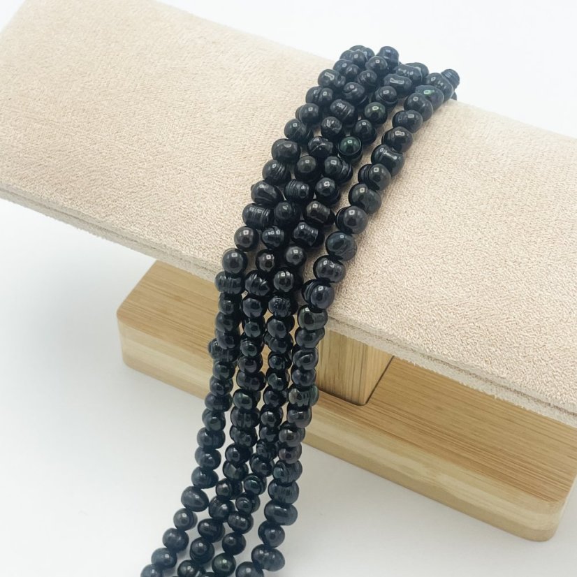 Természetes folyami gyöngyök, krumpli alak, fekete, 5-6 mm