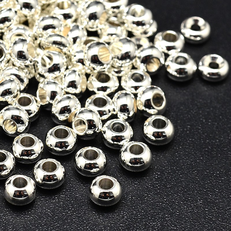 Mosadzný oddeľovač 6x4 mm, strieborný, prievlak 2 mm