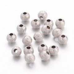 Texturált sárgaréz gyöngy - ezüst, 4 mm