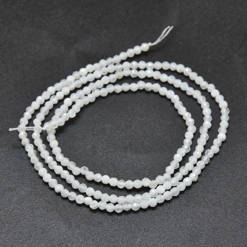 Prírodný mesačný kameň - korálky, brúsené,  biele, 2 mm