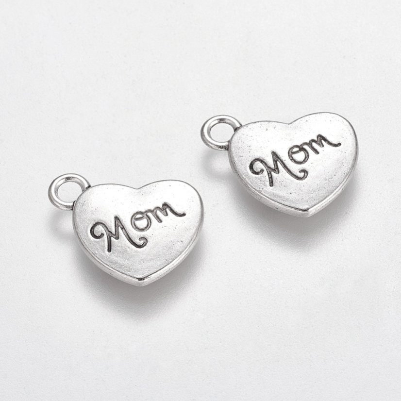 Fém medál "Mom" 18x15x3 mm