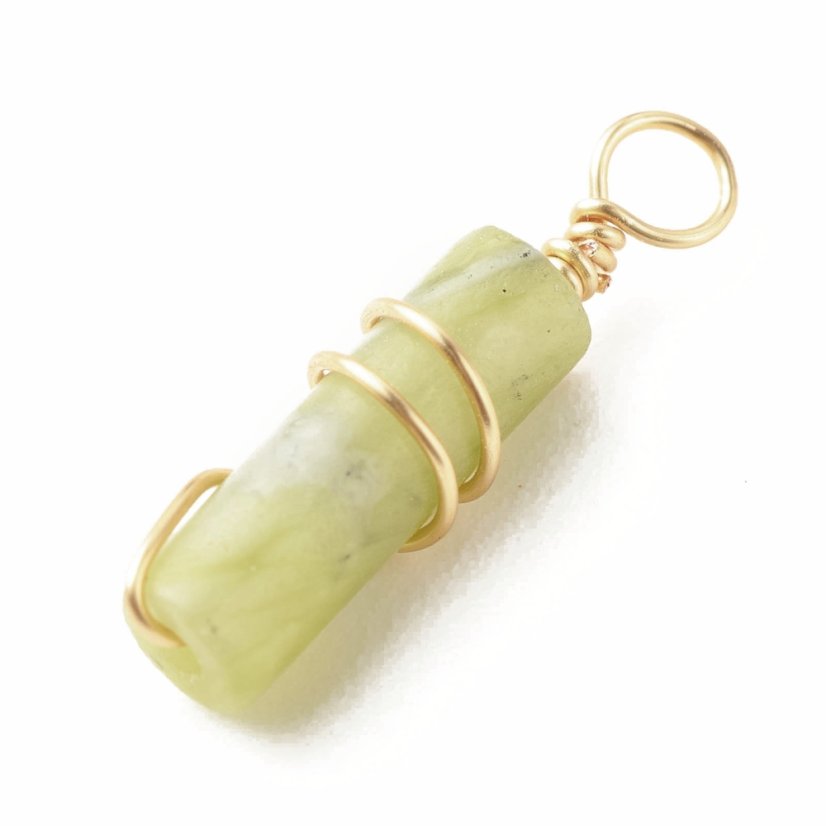 Přívěsek z taiwanského jadeitu, zelený,  20~21x5~5,5 mm