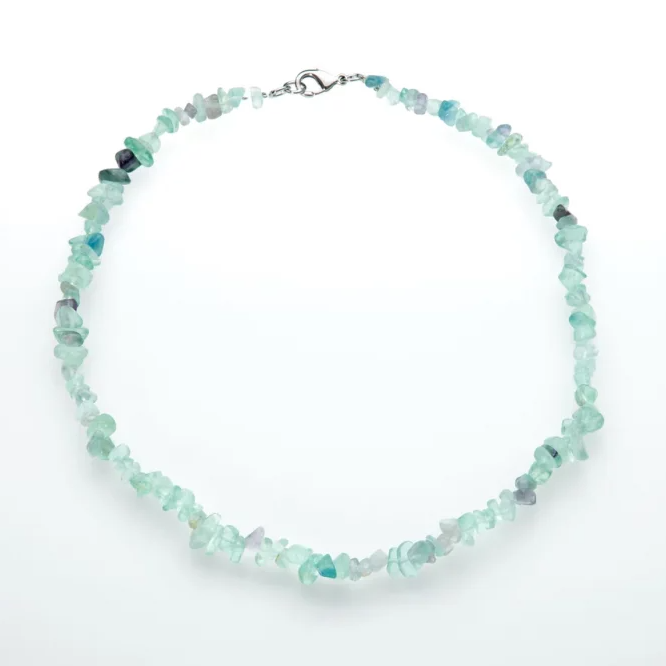 Nyaklánc vágott szivárvány fluoritból, rövid