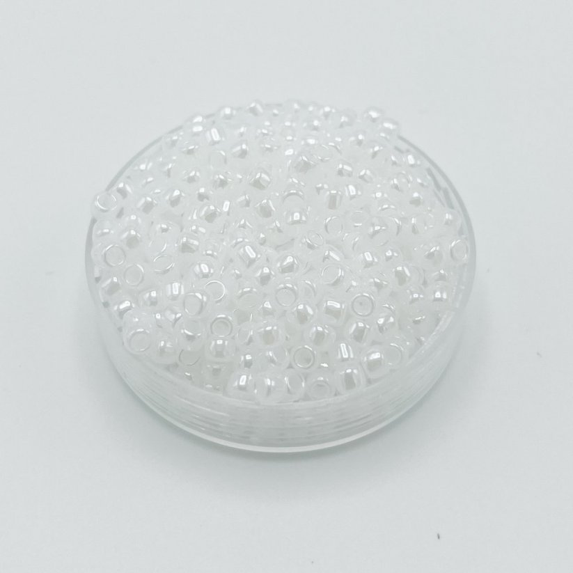 TOHO Round, 8/0, 141, Ceylon Snowflake, Rocailles Perlen