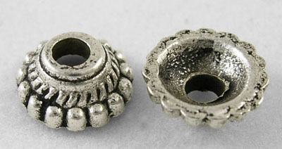 Fém gyöngykupak mély, ezüst 8x8x3 mm, lyukátmérő 1,5 mm