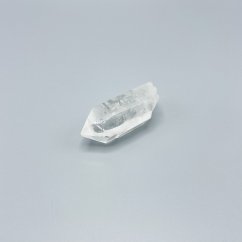 Hegyikristály nyers ásvány, csúcs, 20 - 40 g