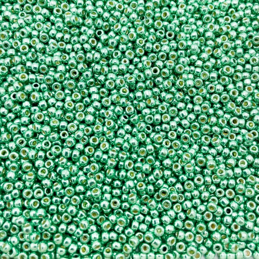 TOHO Round, 8/0, PF588, PermaFinish - Galvanized Spring Green, Rocailles Perlen