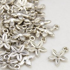 Metallanhänger Blume, silbern - 13x10x3 mm