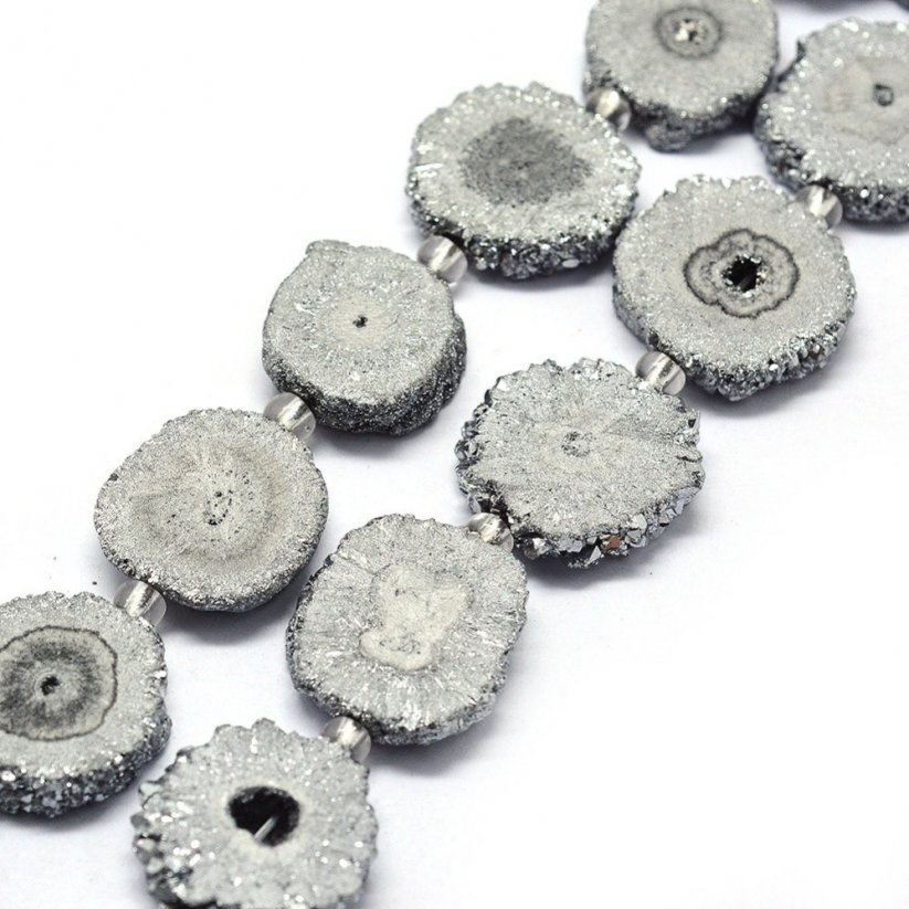 Druse aus Naturkristall, Nuggets 14~22x13~20 mm, grau
